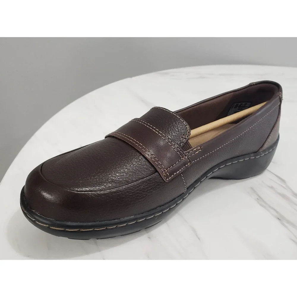 NEW NO BOX Clarks Cora Daisy Loafers Women's Size 7 BROWN‎ SLIP ON leather